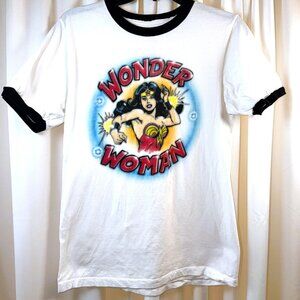 Woman's Wonder Woman Airbrush Graphic Short Sleeve T-Shirt, Size Medium